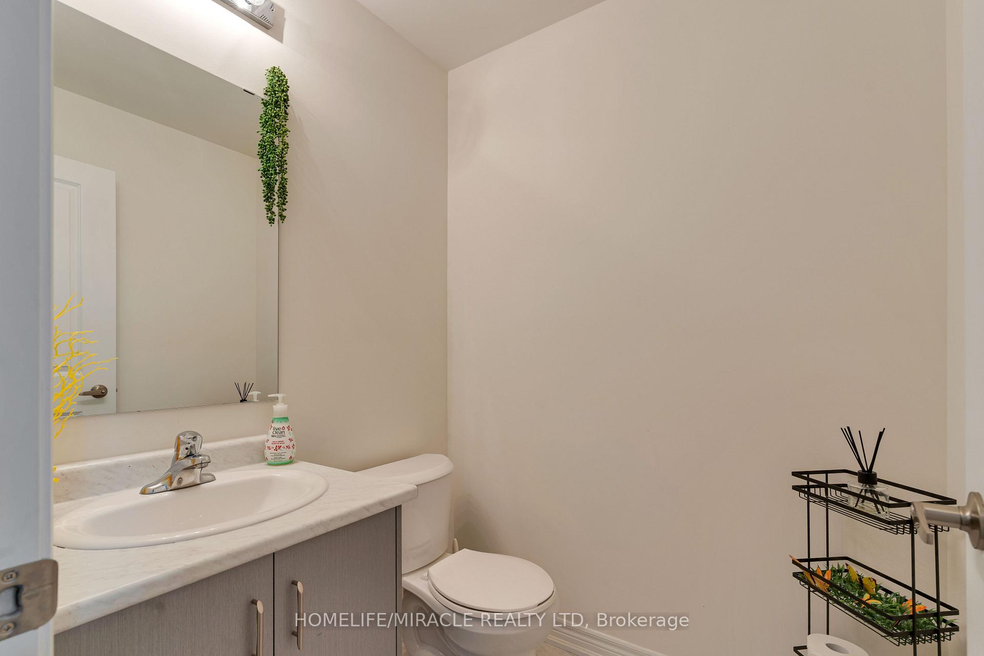 Photo 7 of 1429 Davis Loop, Innisfil, Lefroy — HOMEH