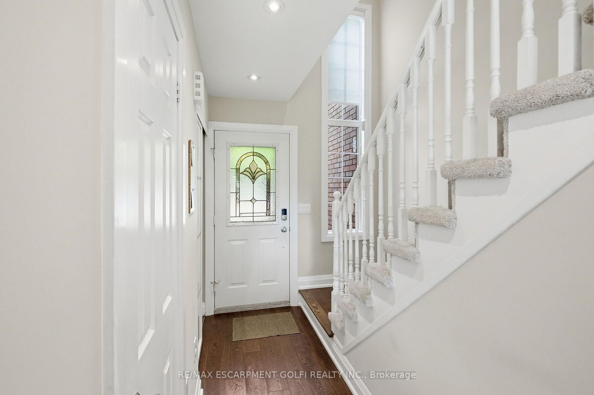 Photo 5 of Unit 30, 2871 Darien Road, Burlington, Brant — HOMEH