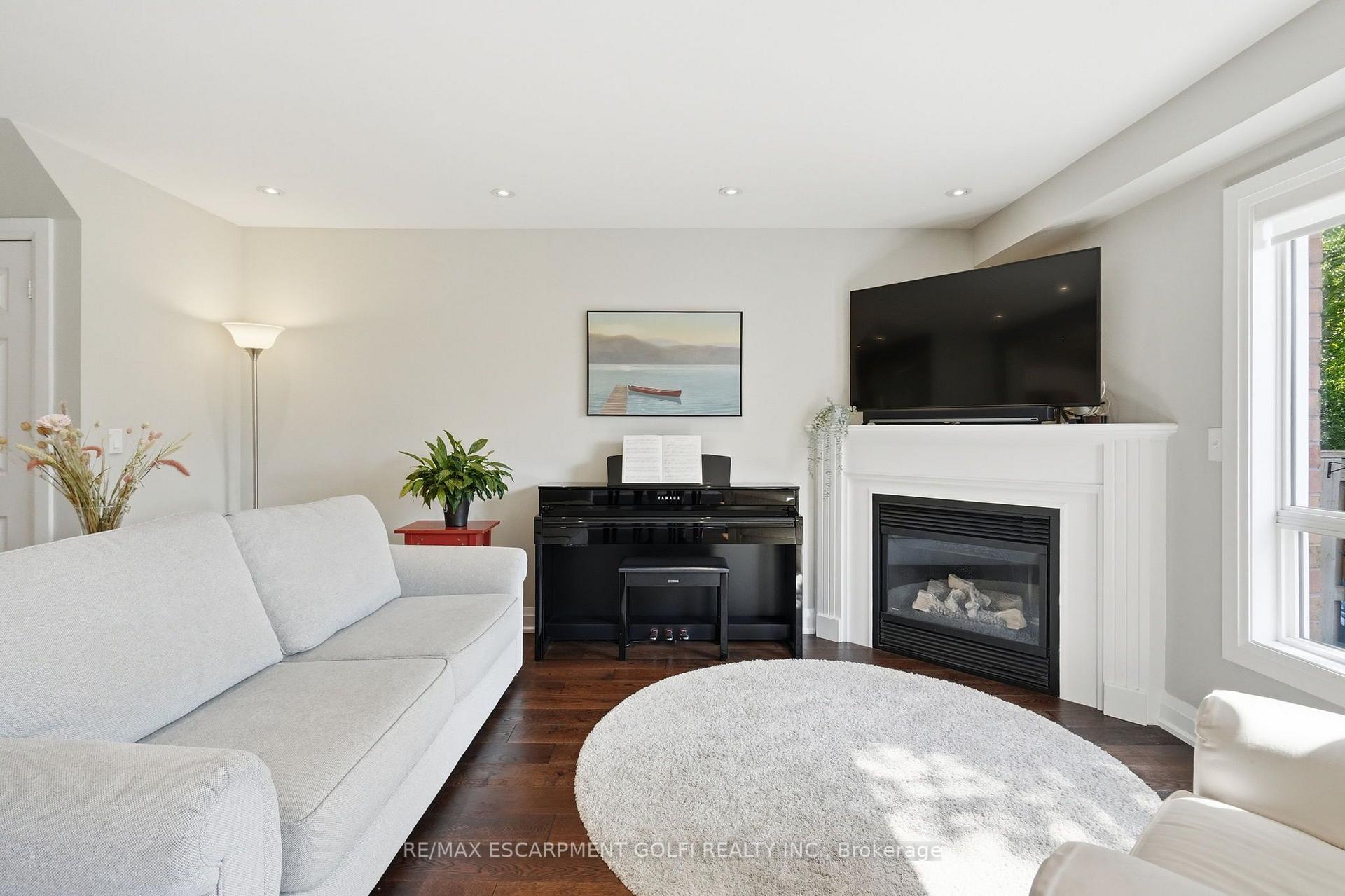 Photo 10 of Unit 30, 2871 Darien Road, Burlington, Brant — HOMEH