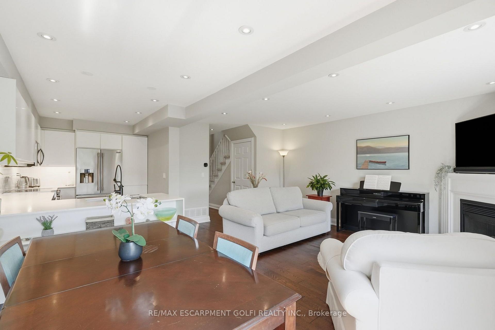 Photo 14 of Unit 30, 2871 Darien Road, Burlington, Brant — HOMEH