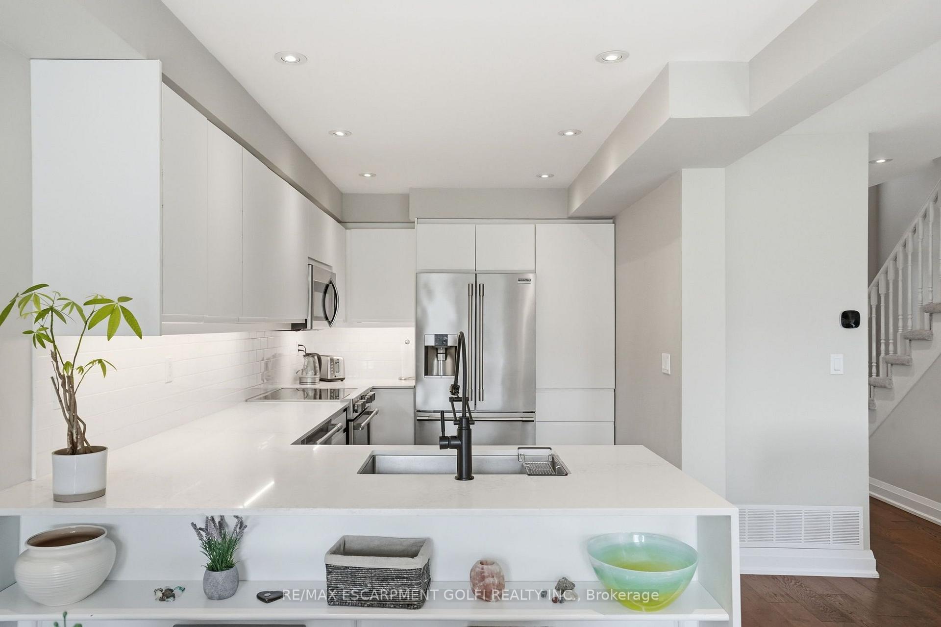 Photo 15 of Unit 30, 2871 Darien Road, Burlington, Brant — HOMEH