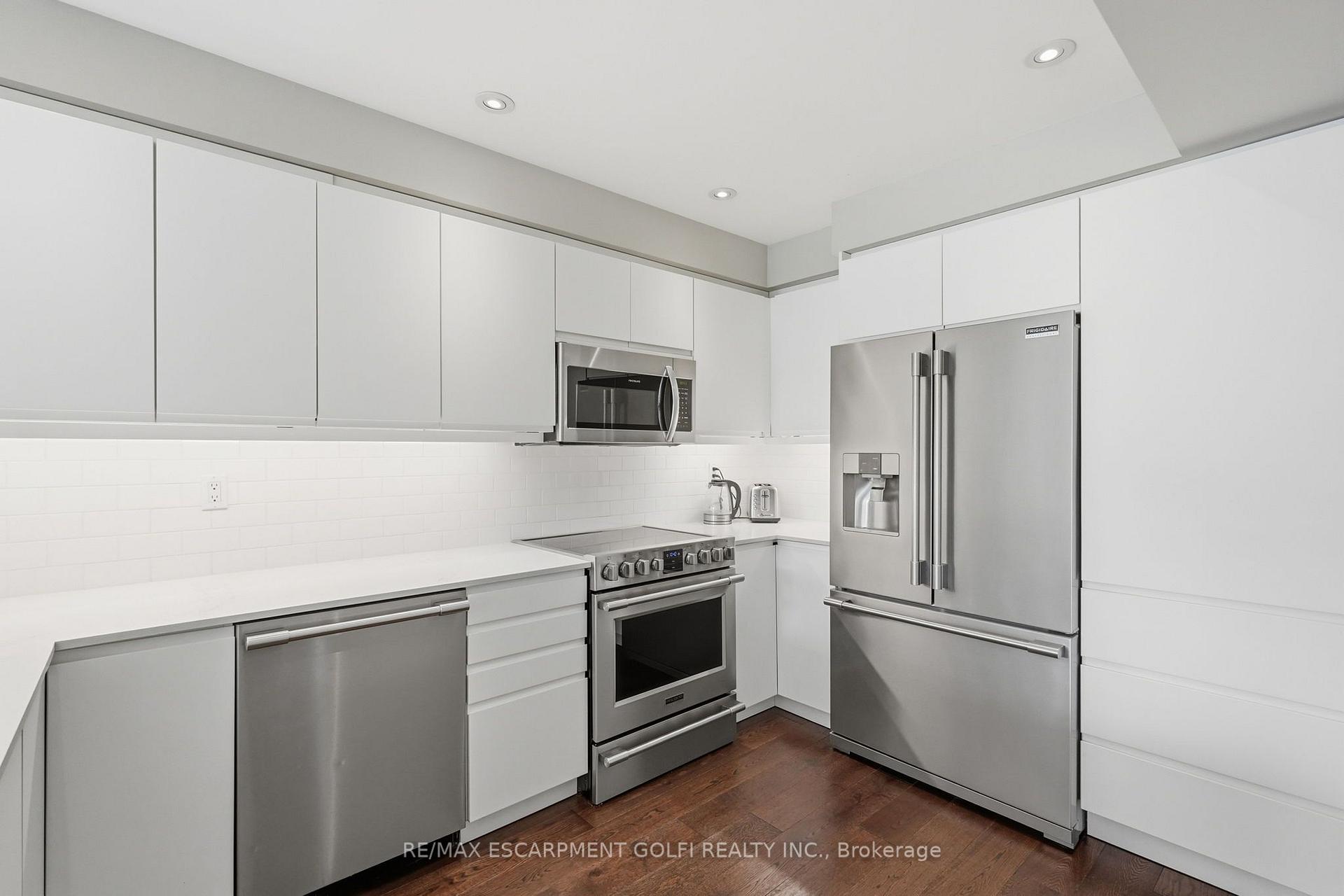 Photo 17 of Unit 30, 2871 Darien Road, Burlington, Brant — HOMEH