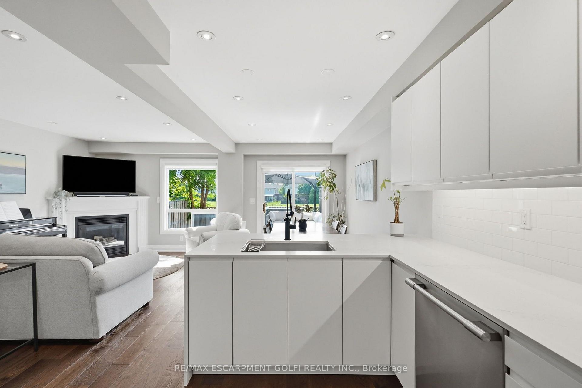 Photo 18 of Unit 30, 2871 Darien Road, Burlington, Brant — HOMEH