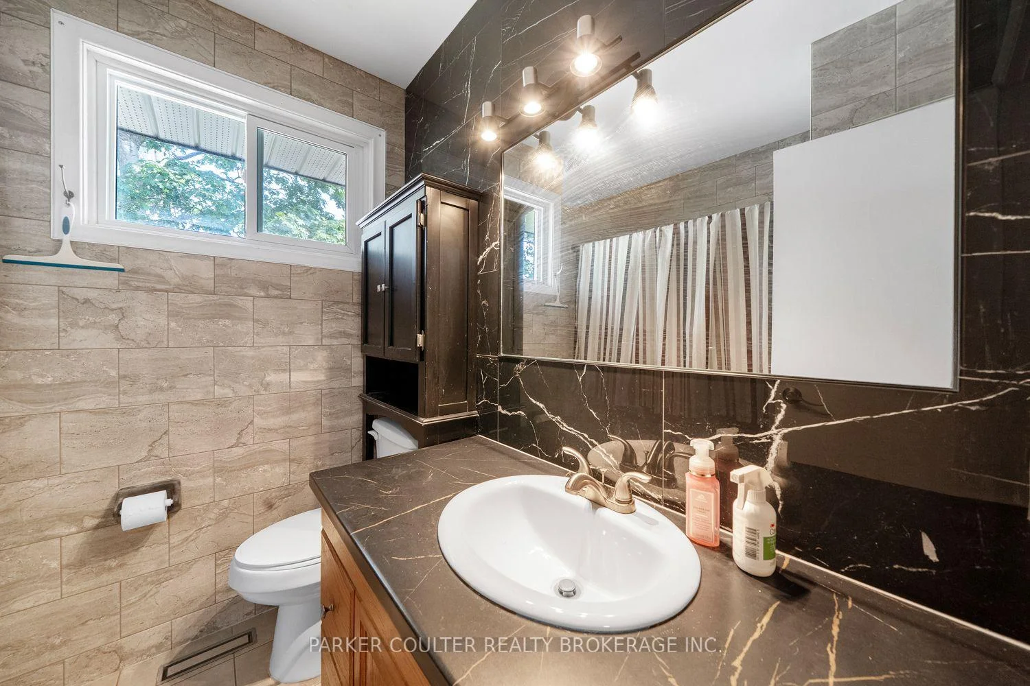 Photo 30 of 54 Ferris Lane, Barrie, Cundles East — HOMEH