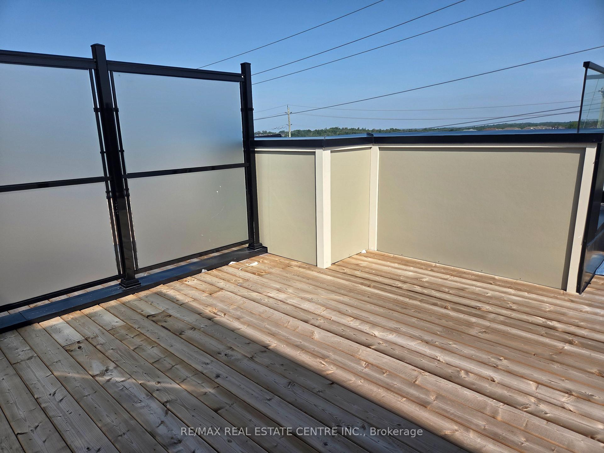 Photo 6 of Unit 7, 16 Lytham Green Circle, Newmarket, Glenway Estates — HOMEH