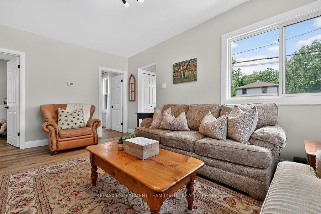 Photo 11 of 37 Thorold Road, Welland, Prince Charles — HOMEH
