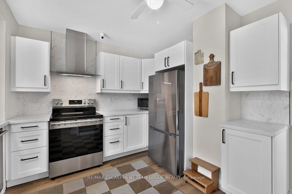Photo 17 of 37 Thorold Road, Welland, Prince Charles — HOMEH