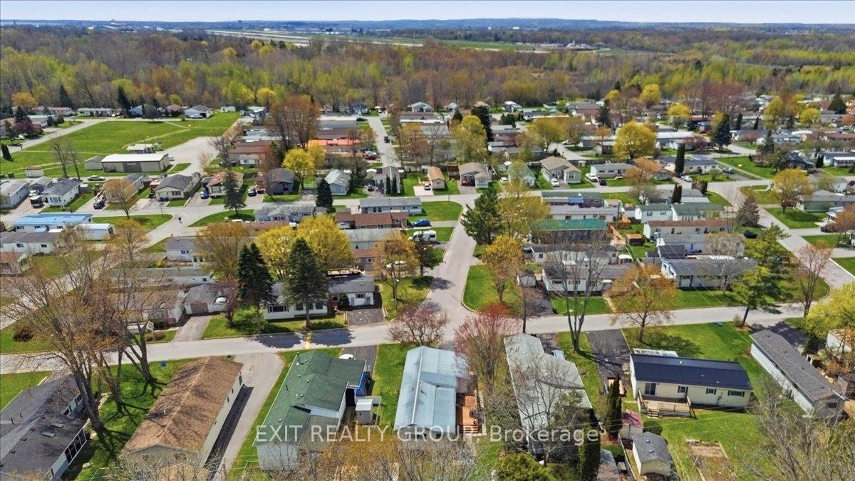 Photo 2 of 22 Linden Boulevard, Quinte West, Sidney Ward — HOMEH