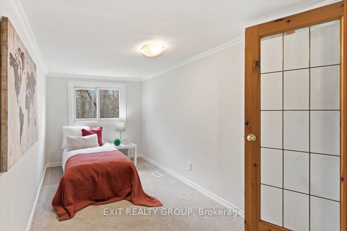 Photo 25 of 22 Linden Boulevard, Quinte West, Sidney Ward — HOMEH