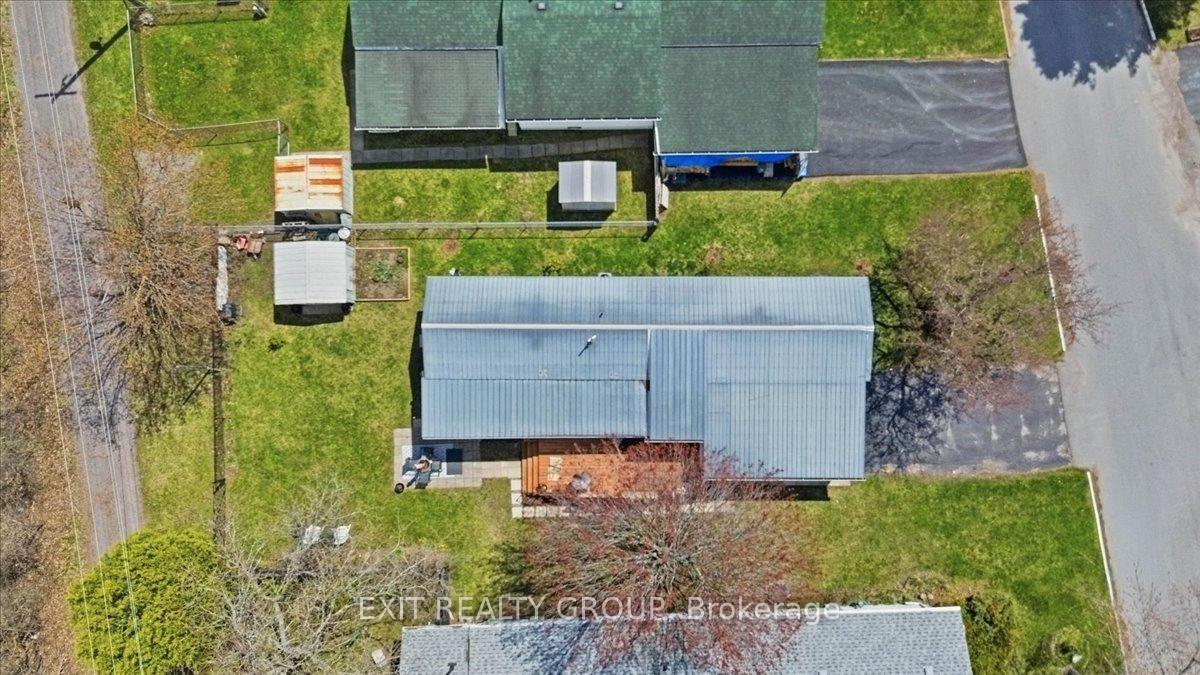 Photo 44 of 22 Linden Boulevard, Quinte West, Sidney Ward — HOMEH