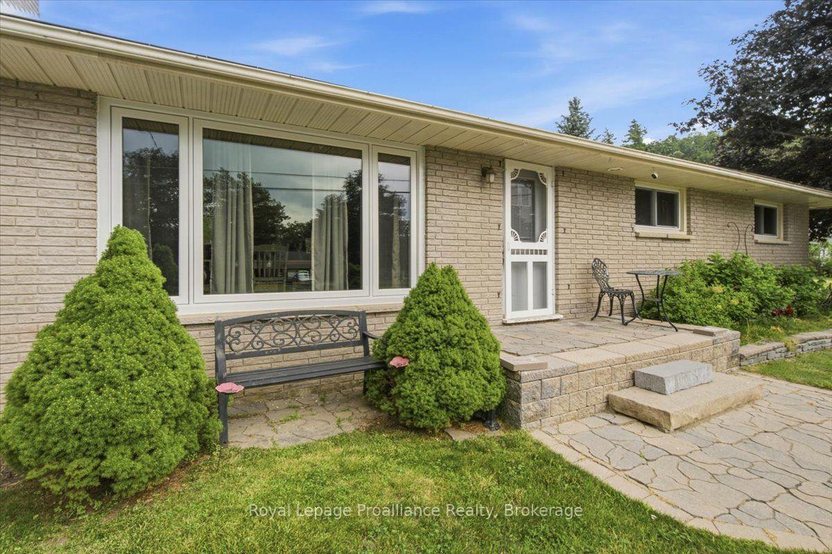 Photo 3 of 178 Riverside Parkway, Quinte West, Sidney Ward — HOMEH