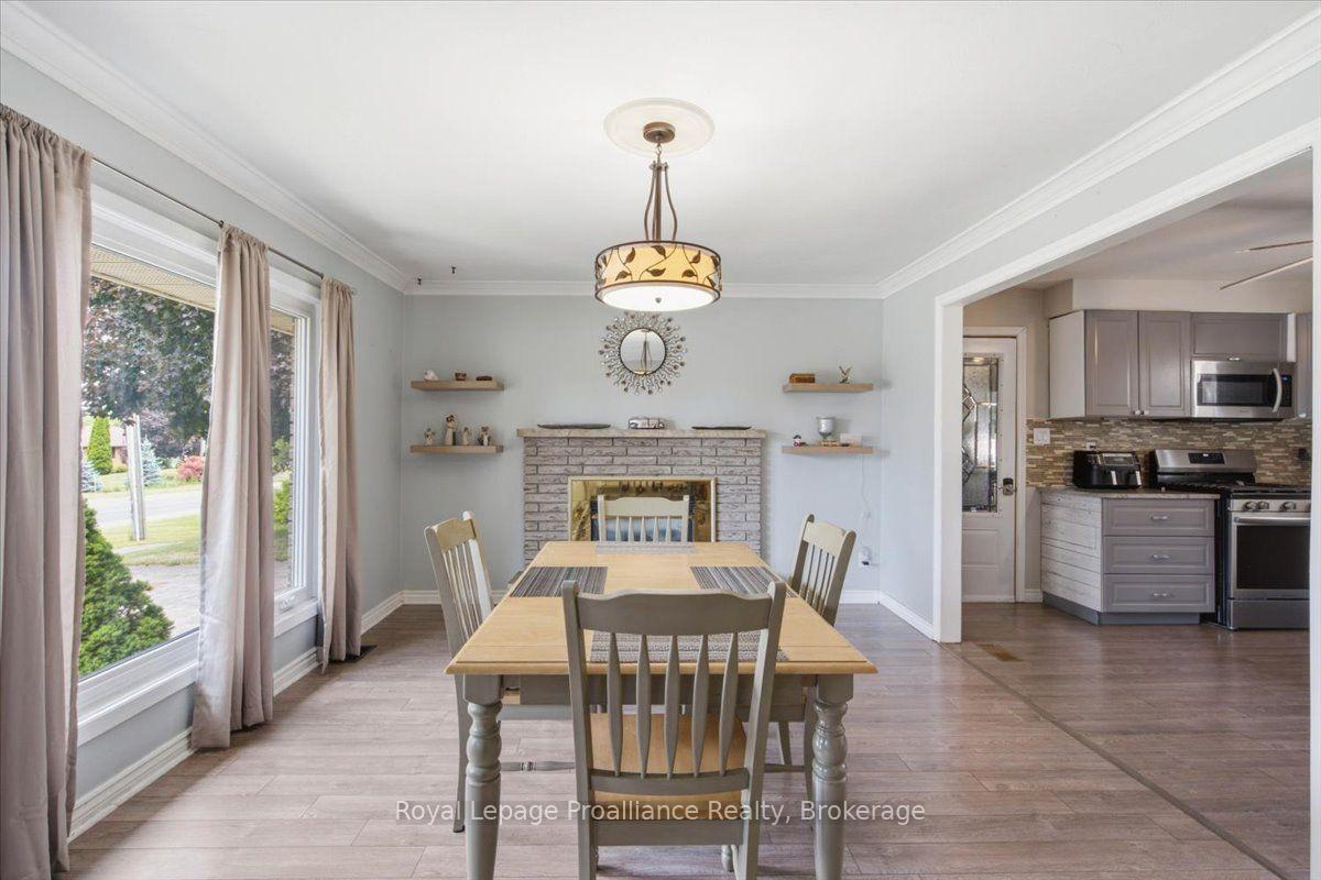 Photo 8 of 178 Riverside Parkway, Quinte West, Sidney Ward — HOMEH