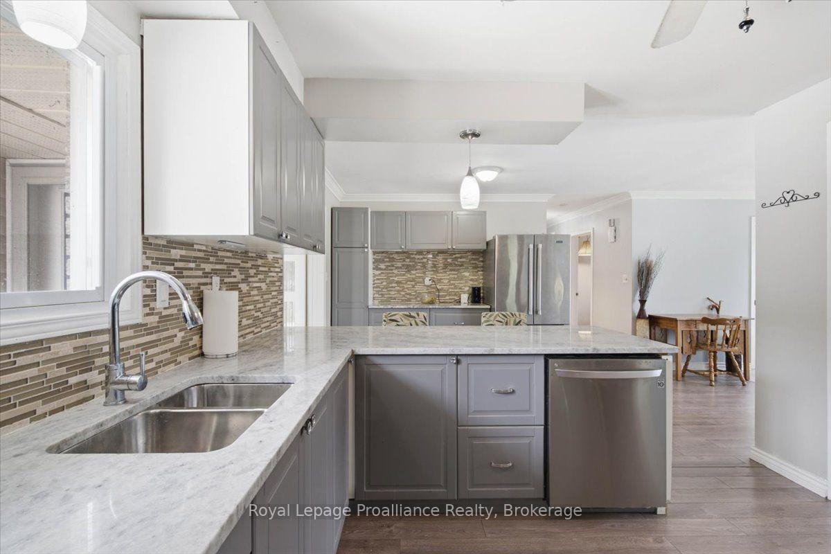 Photo 11 of 178 Riverside Parkway, Quinte West, Sidney Ward — HOMEH