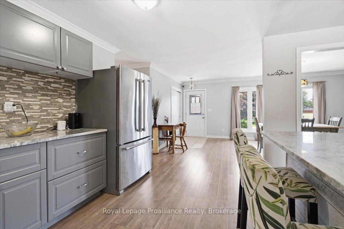 Photo 17 of 178 Riverside Parkway, Quinte West, Sidney Ward — HOMEH
