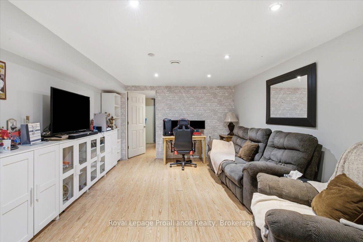 Photo 28 of 178 Riverside Parkway, Quinte West, Sidney Ward — HOMEH