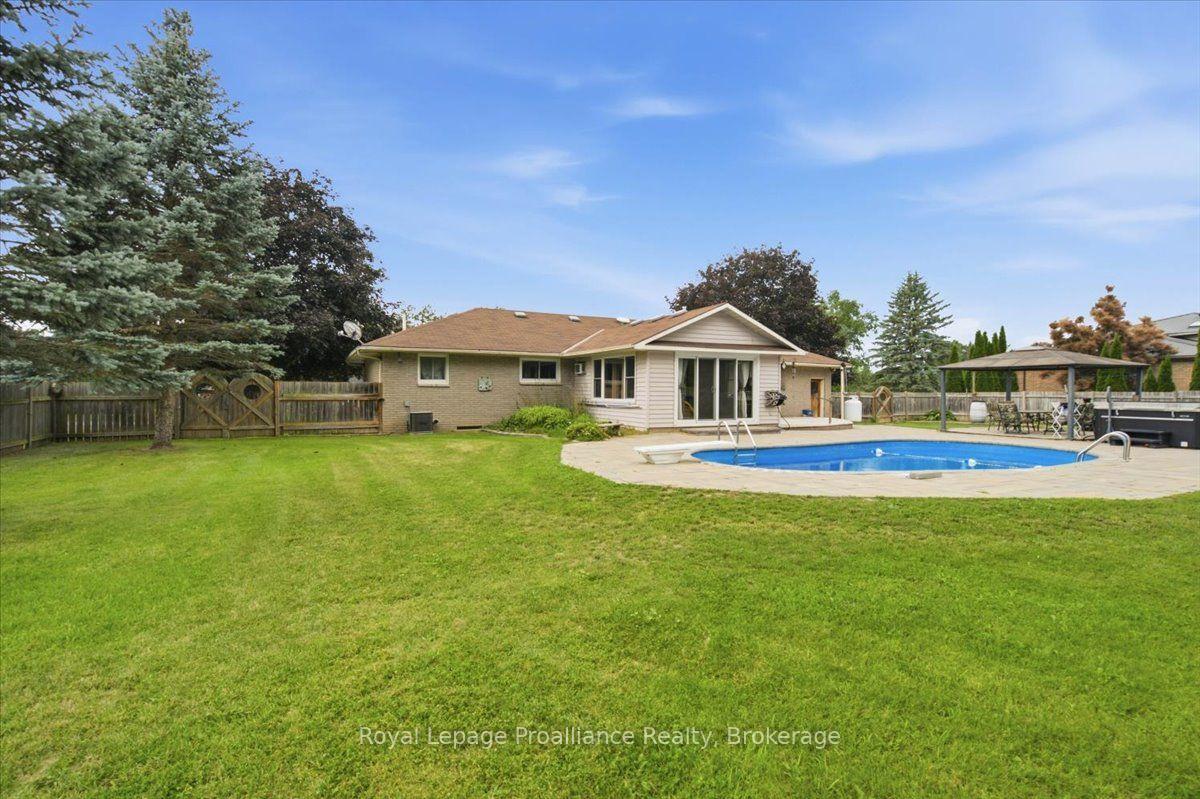 Photo 32 of 178 Riverside Parkway, Quinte West, Sidney Ward — HOMEH