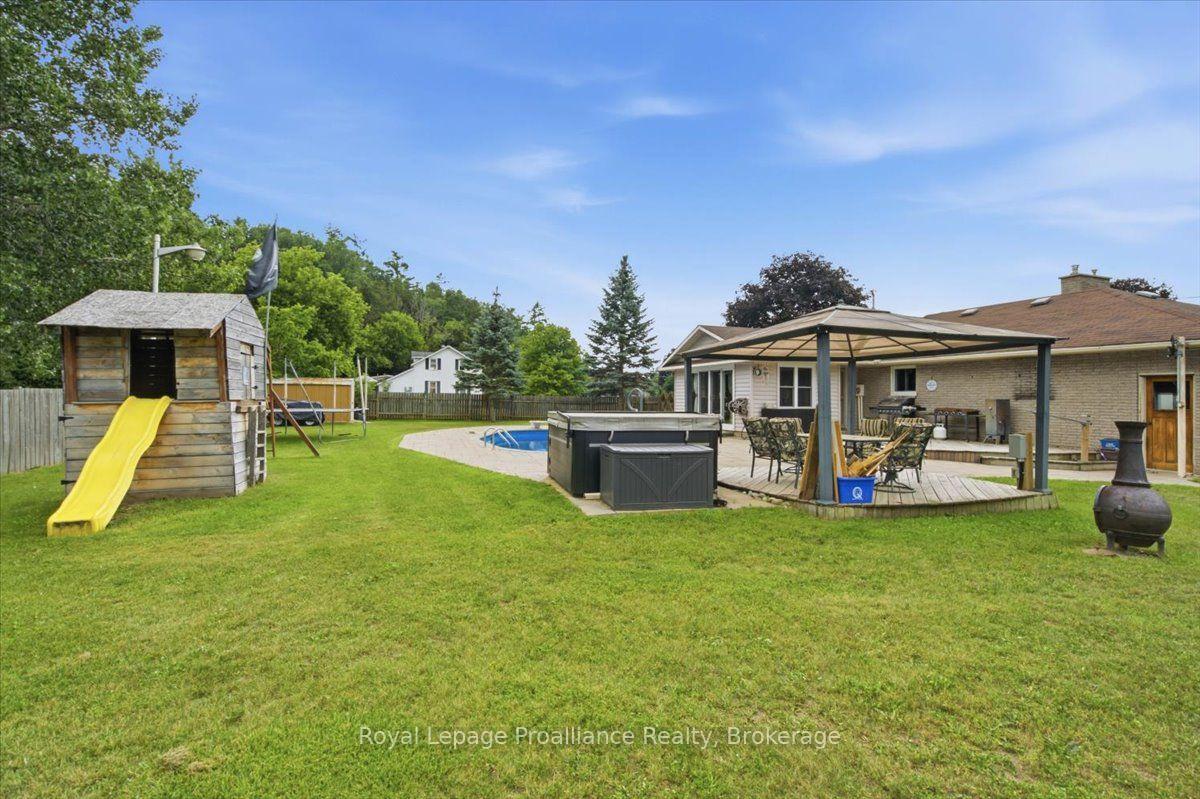 Photo 37 of 178 Riverside Parkway, Quinte West, Sidney Ward — HOMEH