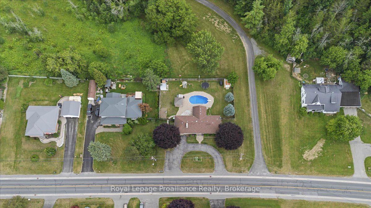 Photo 42 of 178 Riverside Parkway, Quinte West, Sidney Ward — HOMEH