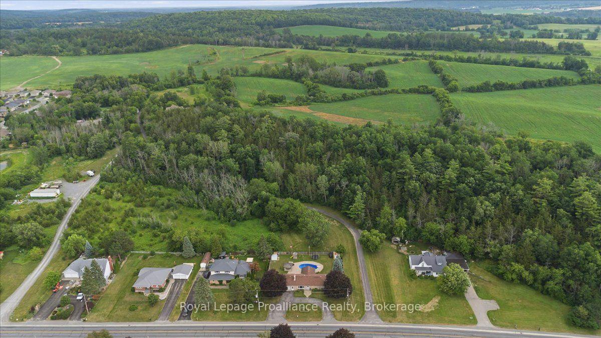 Photo 46 of 178 Riverside Parkway, Quinte West, Sidney Ward — HOMEH