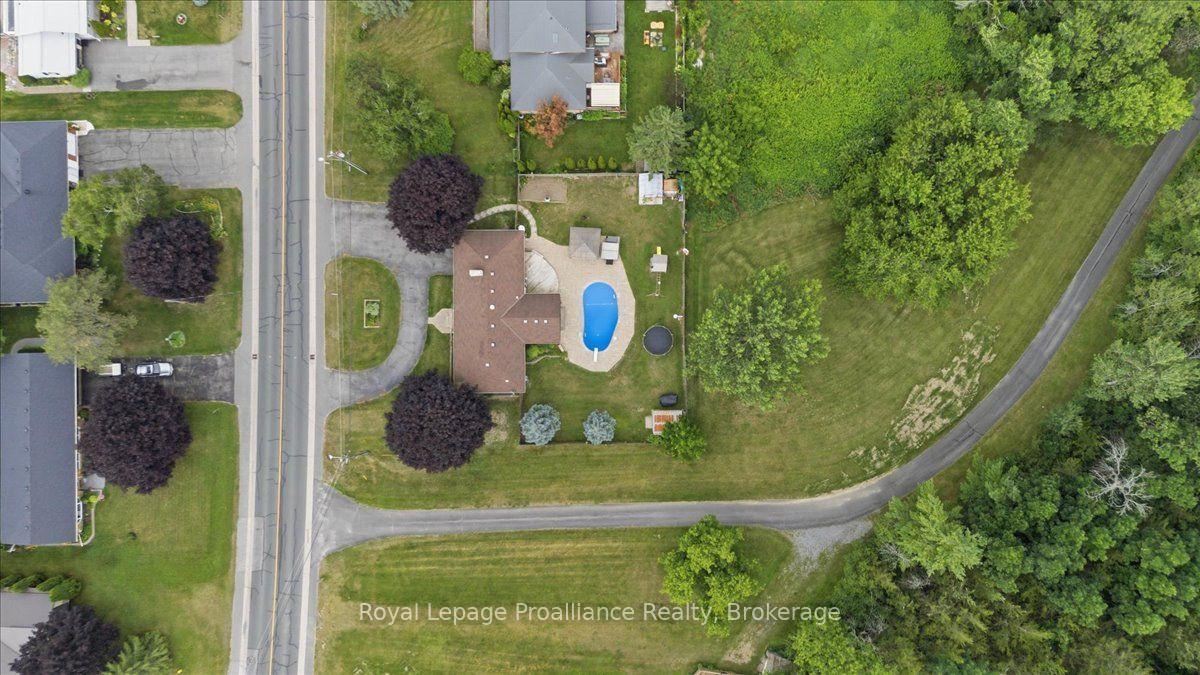Photo 43 of 178 Riverside Parkway, Quinte West, Sidney Ward — HOMEH