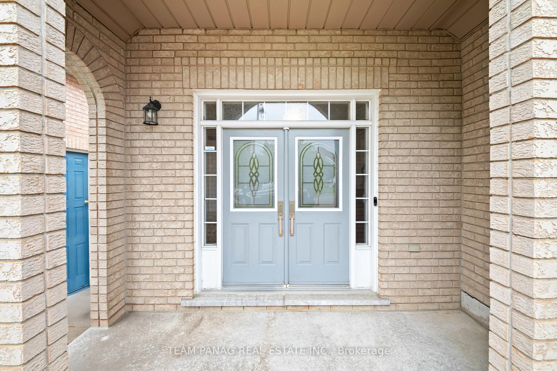 Photo 4 of 11 Larkmead Place, Brampton, Sandringham-Wellington — HOMEH