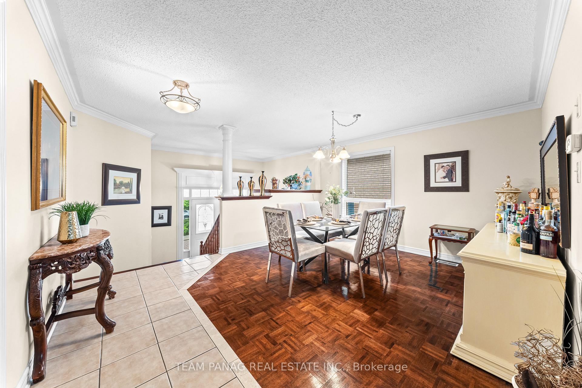 Photo 10 of 11 Larkmead Place, Brampton, Sandringham-Wellington — HOMEH