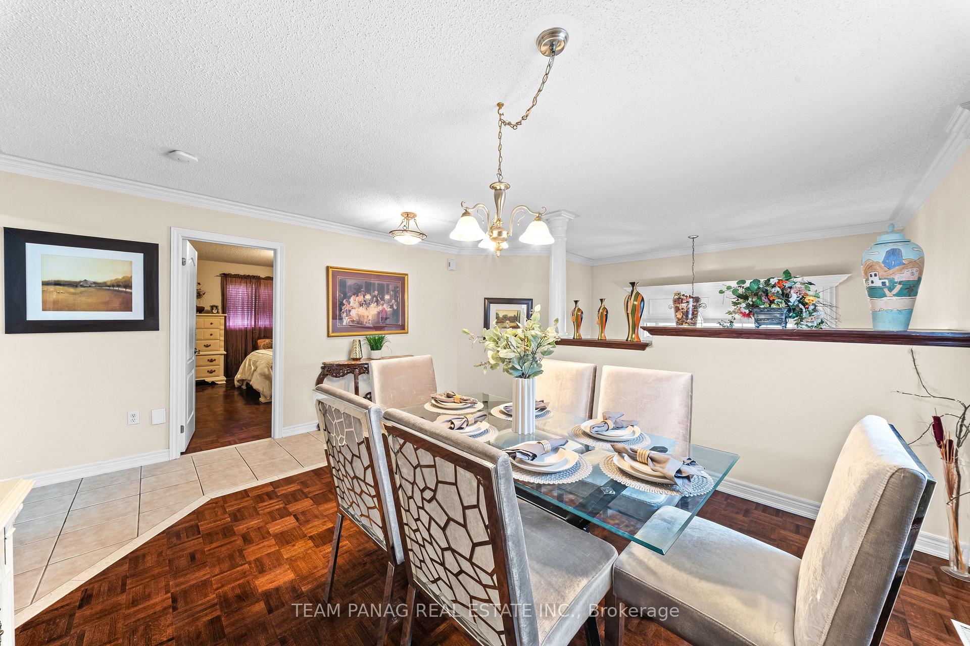 Photo 12 of 11 Larkmead Place, Brampton, Sandringham-Wellington — HOMEH