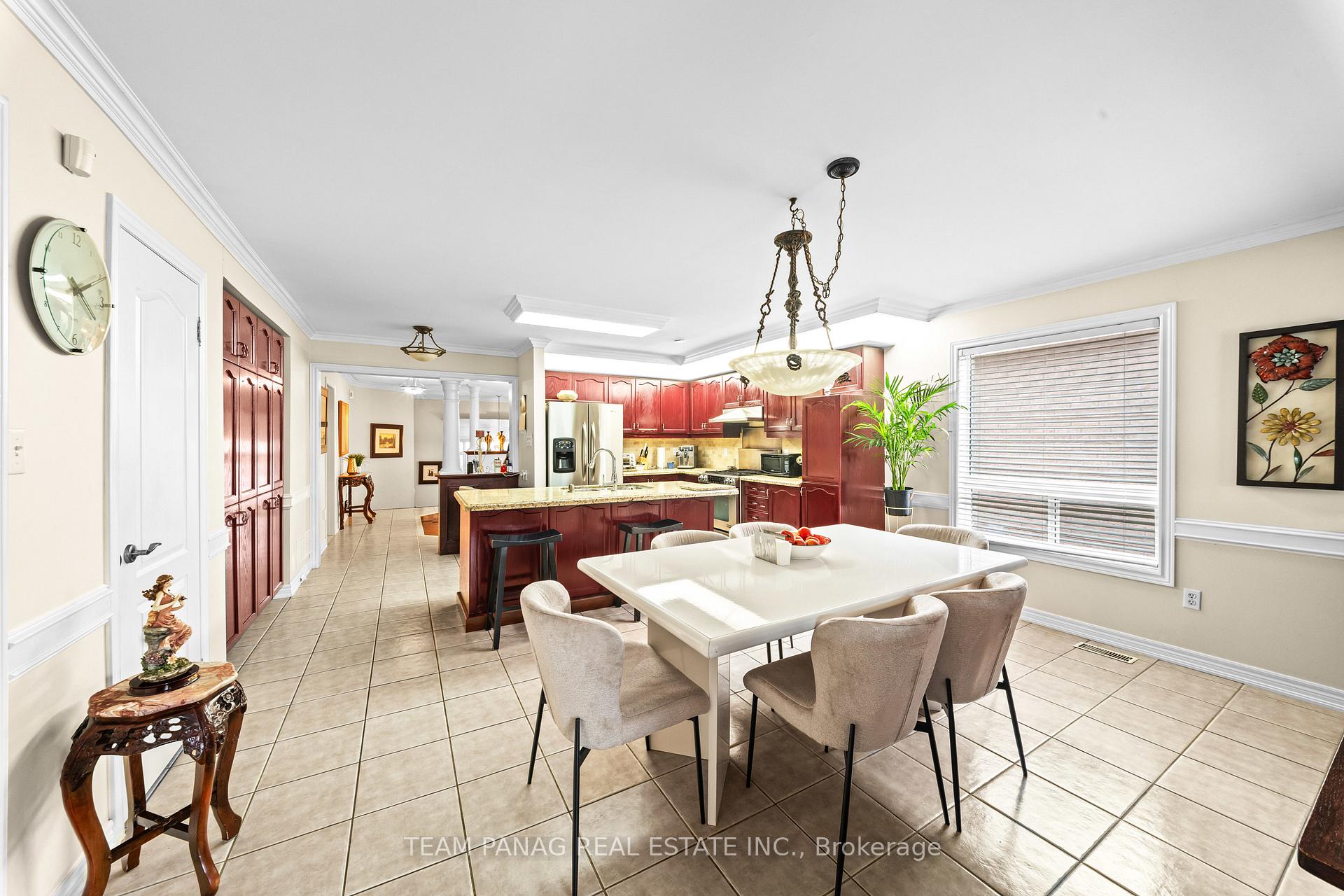 Photo 21 of 11 Larkmead Place, Brampton, Sandringham-Wellington — HOMEH