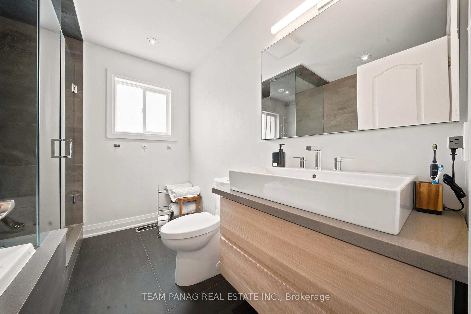 Photo 31 of 11 Larkmead Place, Brampton, Sandringham-Wellington — HOMEH