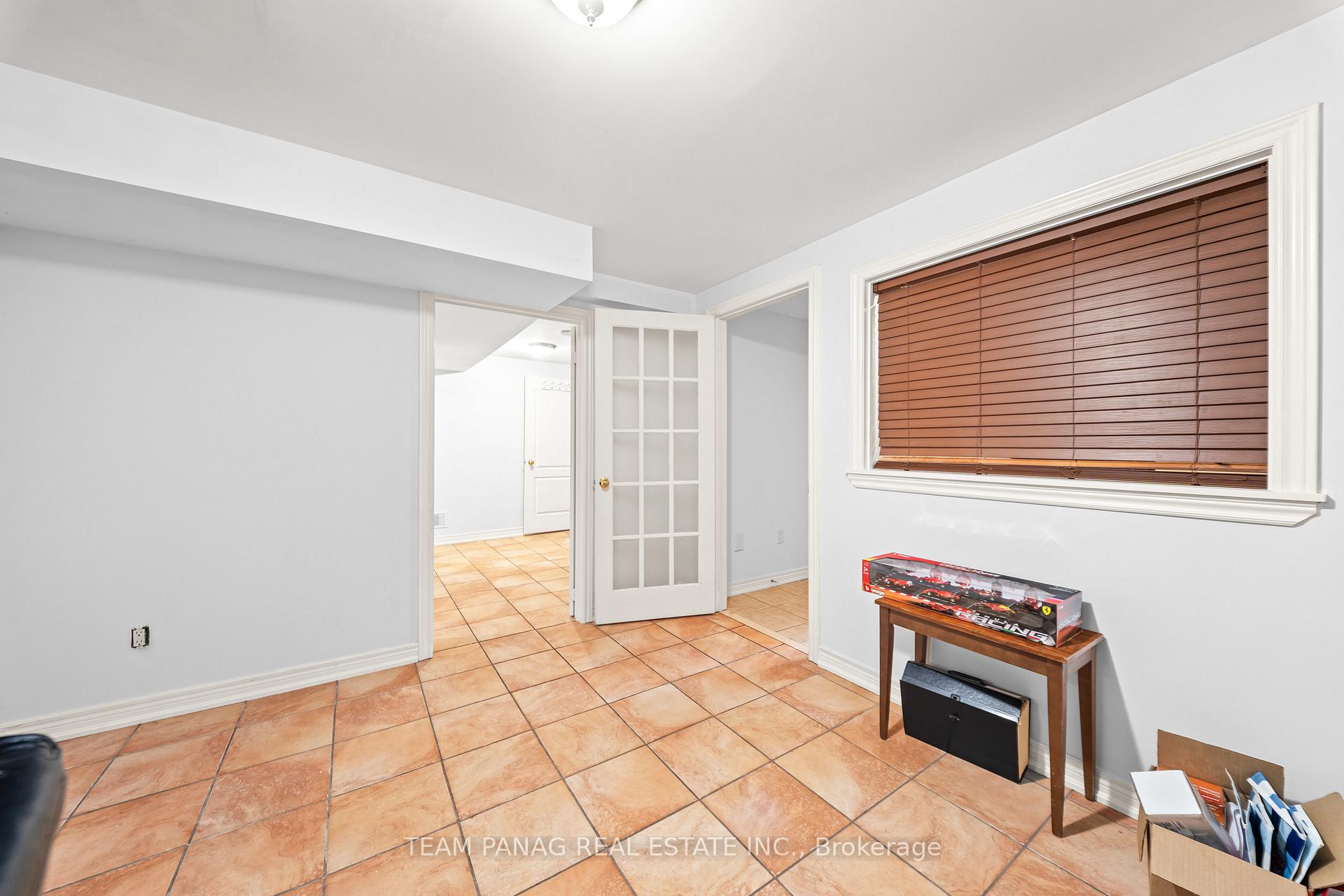 Photo 35 of 11 Larkmead Place, Brampton, Sandringham-Wellington — HOMEH