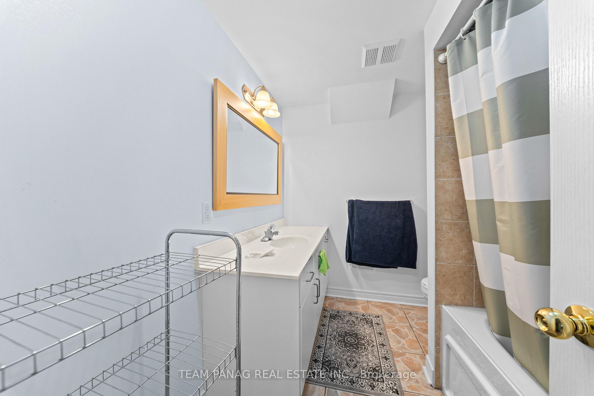Photo 42 of 11 Larkmead Place, Brampton, Sandringham-Wellington — HOMEH