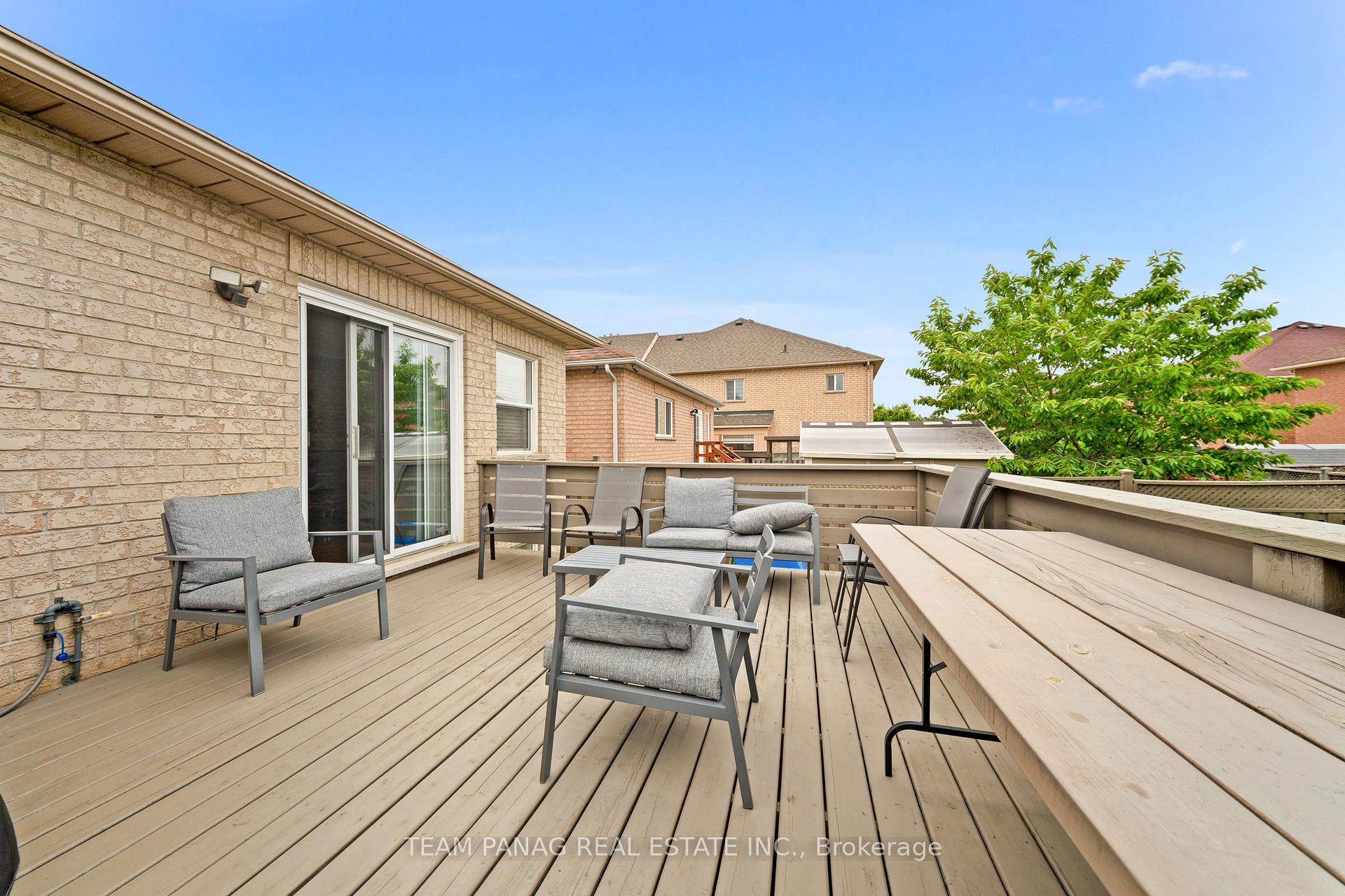 Photo 45 of 11 Larkmead Place, Brampton, Sandringham-Wellington — HOMEH
