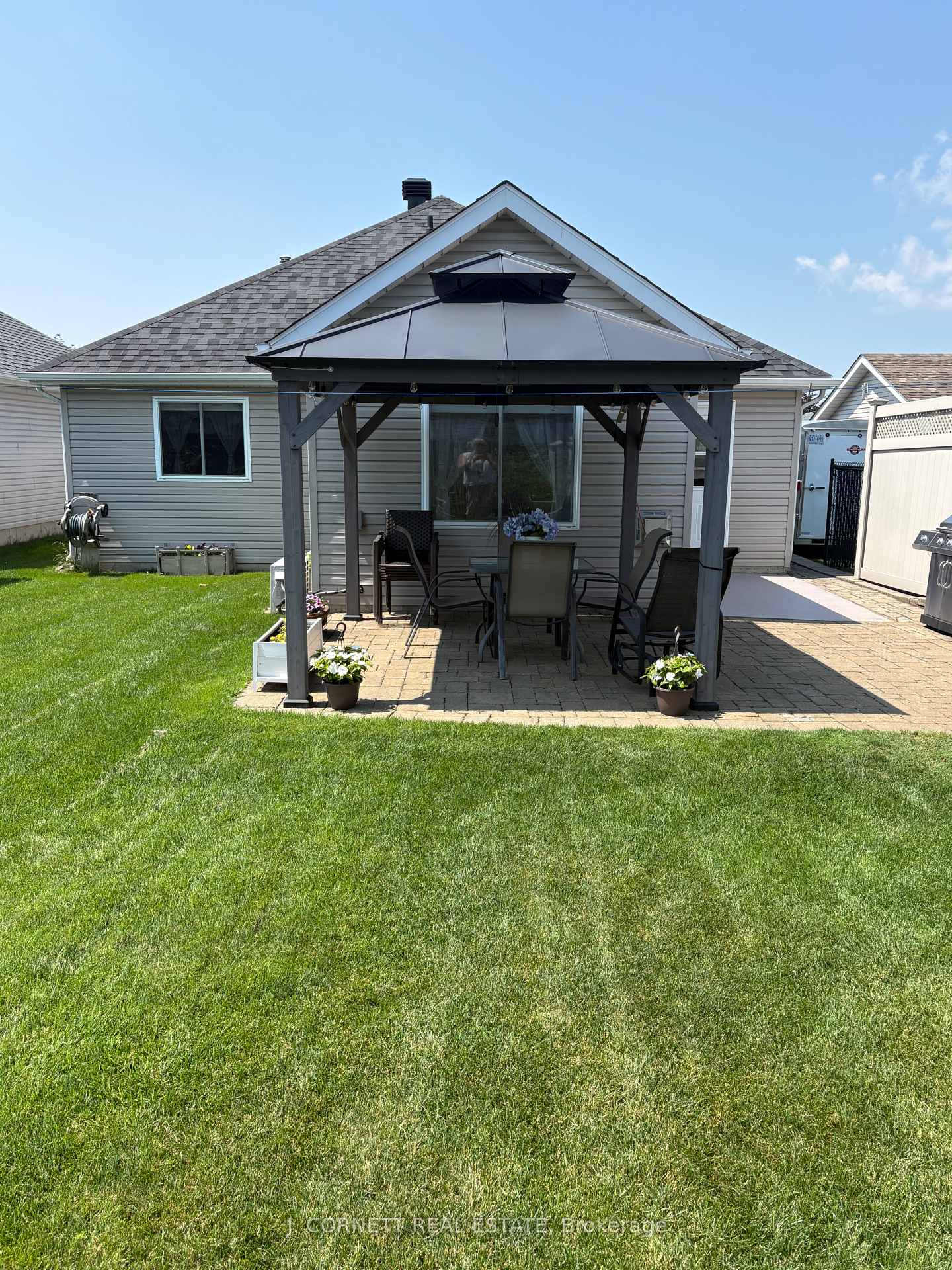 Photo 4 of 132 Dunbar Avenue, Cornwall, Cornwall — HOMEH