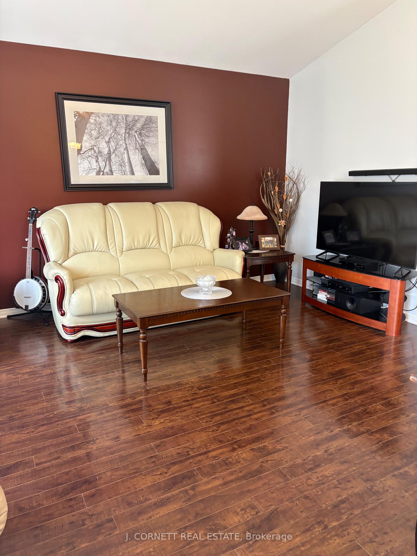 Photo 5 of 132 Dunbar Avenue, Cornwall, Cornwall — HOMEH