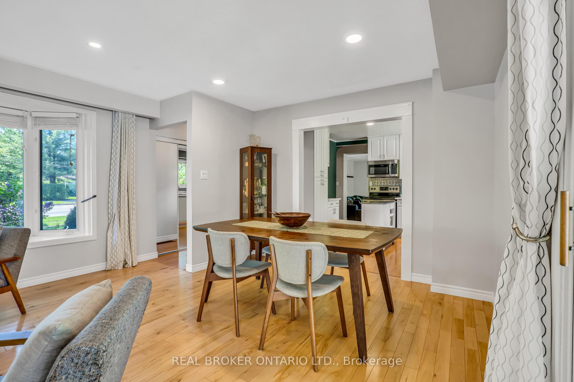 Photo 11 of 341 Appleby Line, Burlington, Appleby — HOMEH