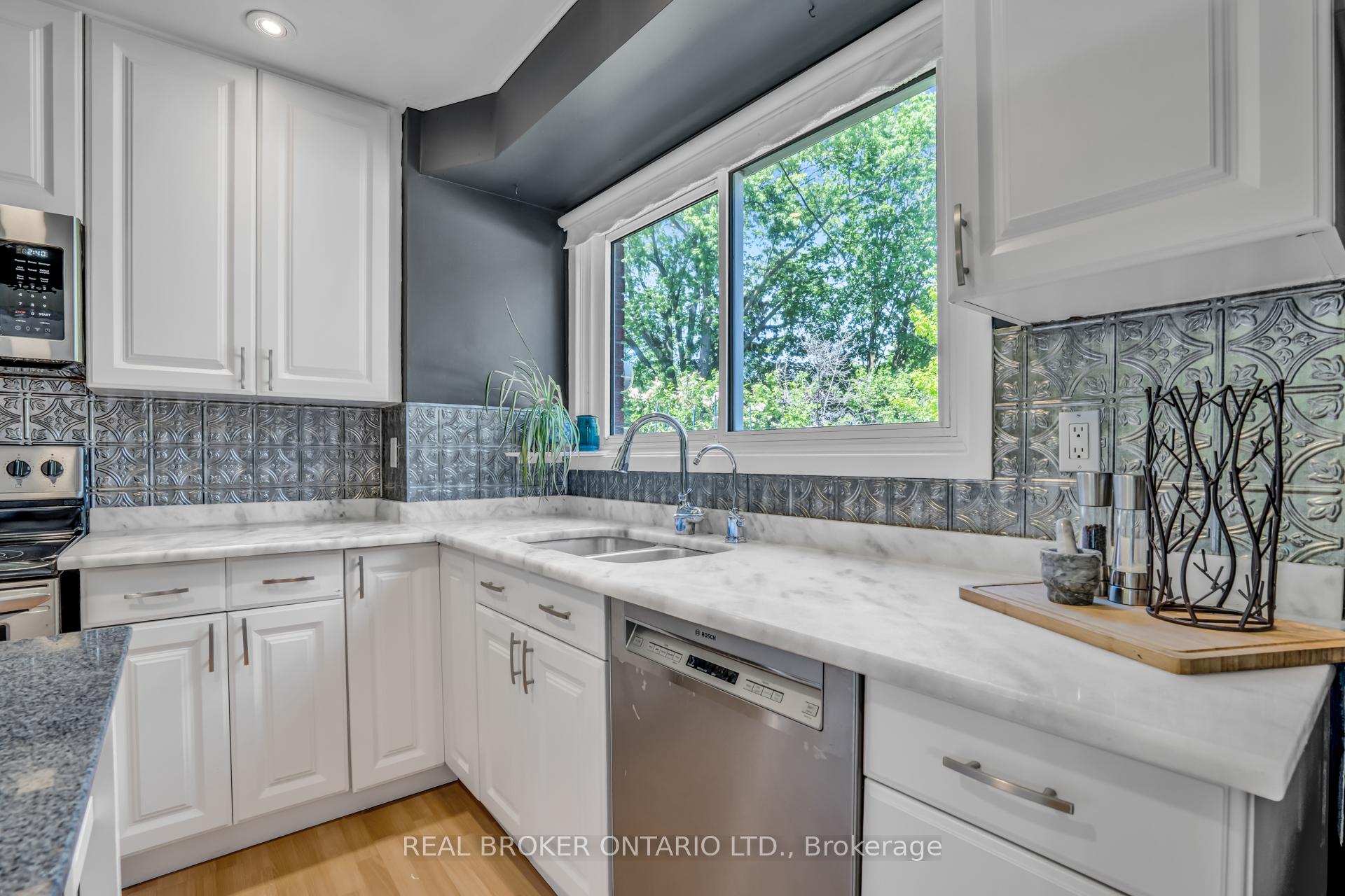 Photo 14 of 341 Appleby Line, Burlington, Appleby — HOMEH