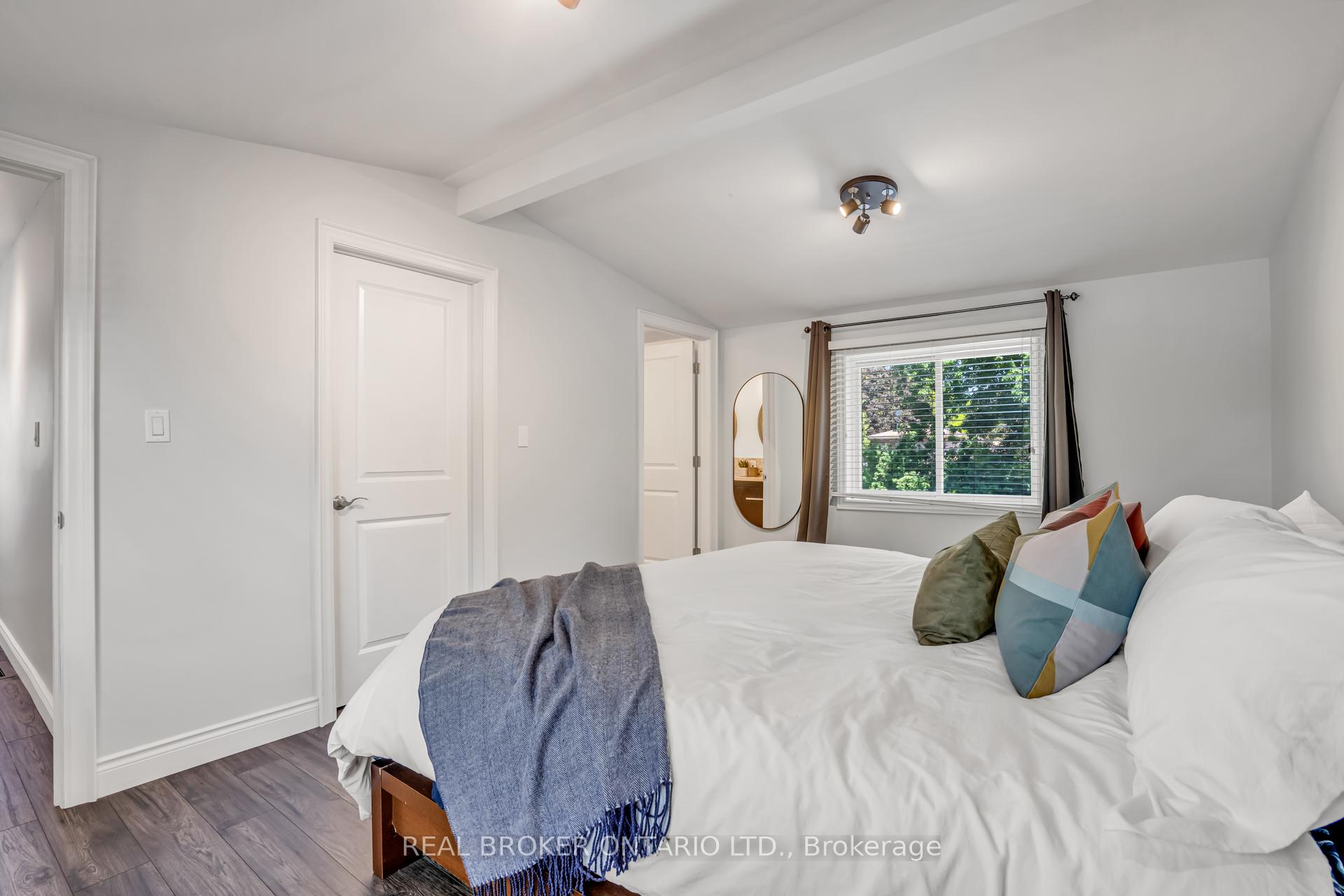 Photo 19 of 341 Appleby Line, Burlington, Appleby — HOMEH