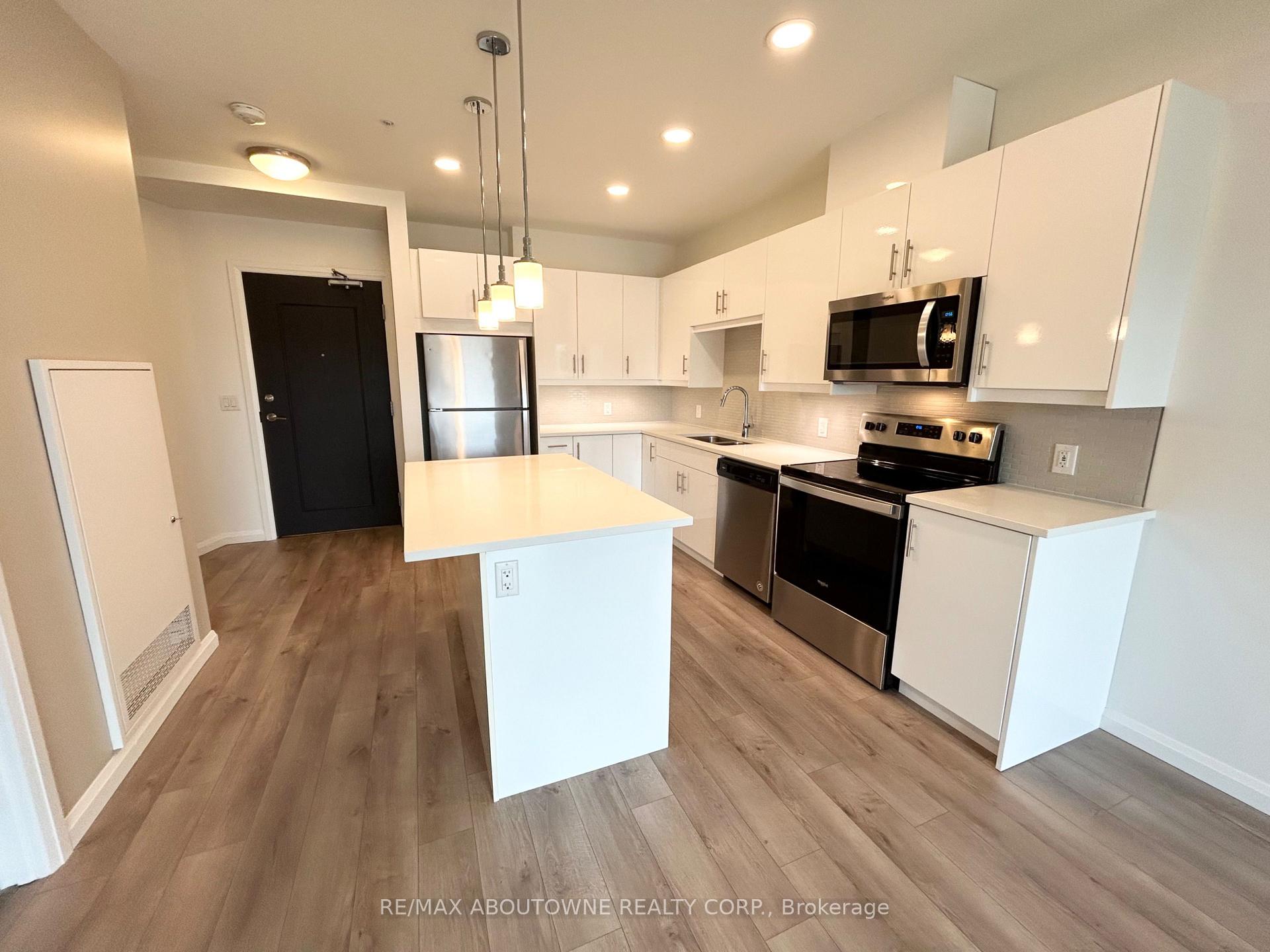 Photo 3 of Unit 407, 144 Watson Road N, Guelph, Grange Road — HOMEH