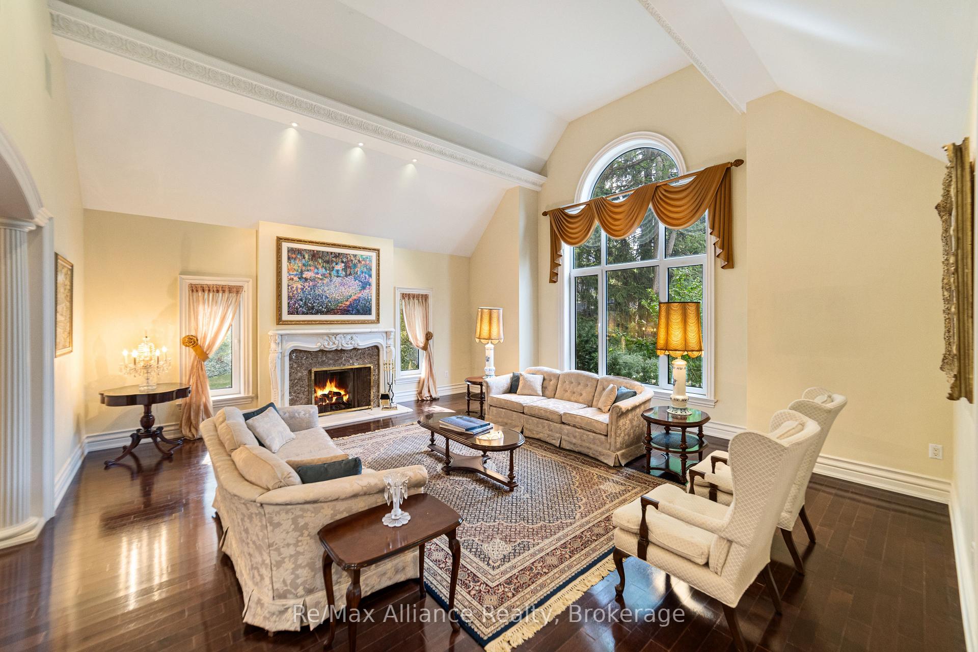 Photo 8 of 1024 Linbrook Road, Oakville, Morrison — HOMEH