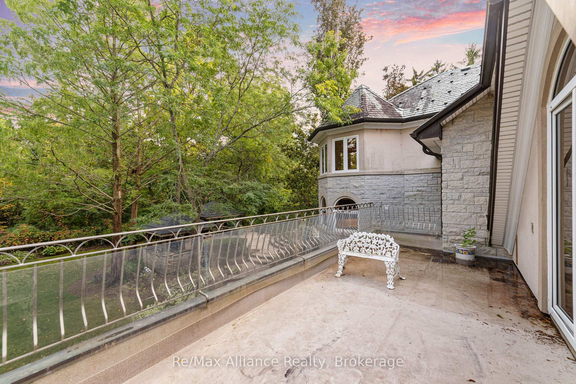 Photo 25 of 1024 Linbrook Road, Oakville, Morrison — HOMEH
