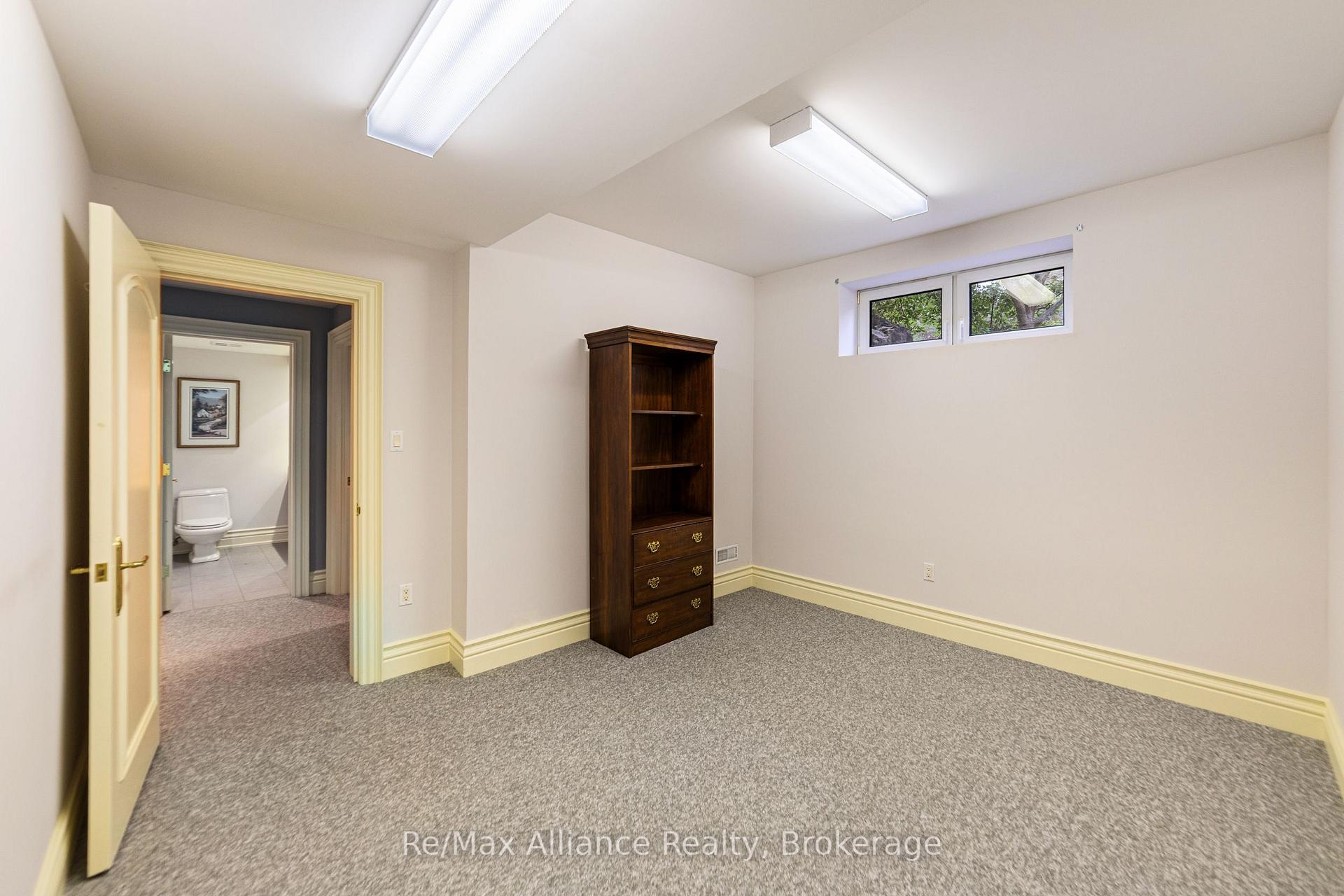 Photo 40 of 1024 Linbrook Road, Oakville, Morrison — HOMEH