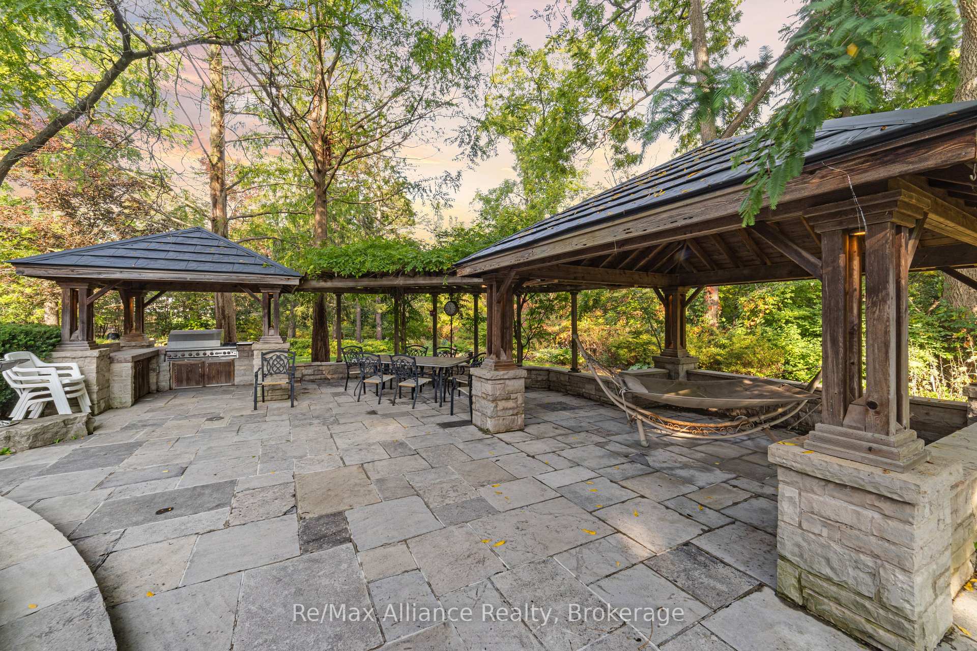 Photo 46 of 1024 Linbrook Road, Oakville, Morrison — HOMEH