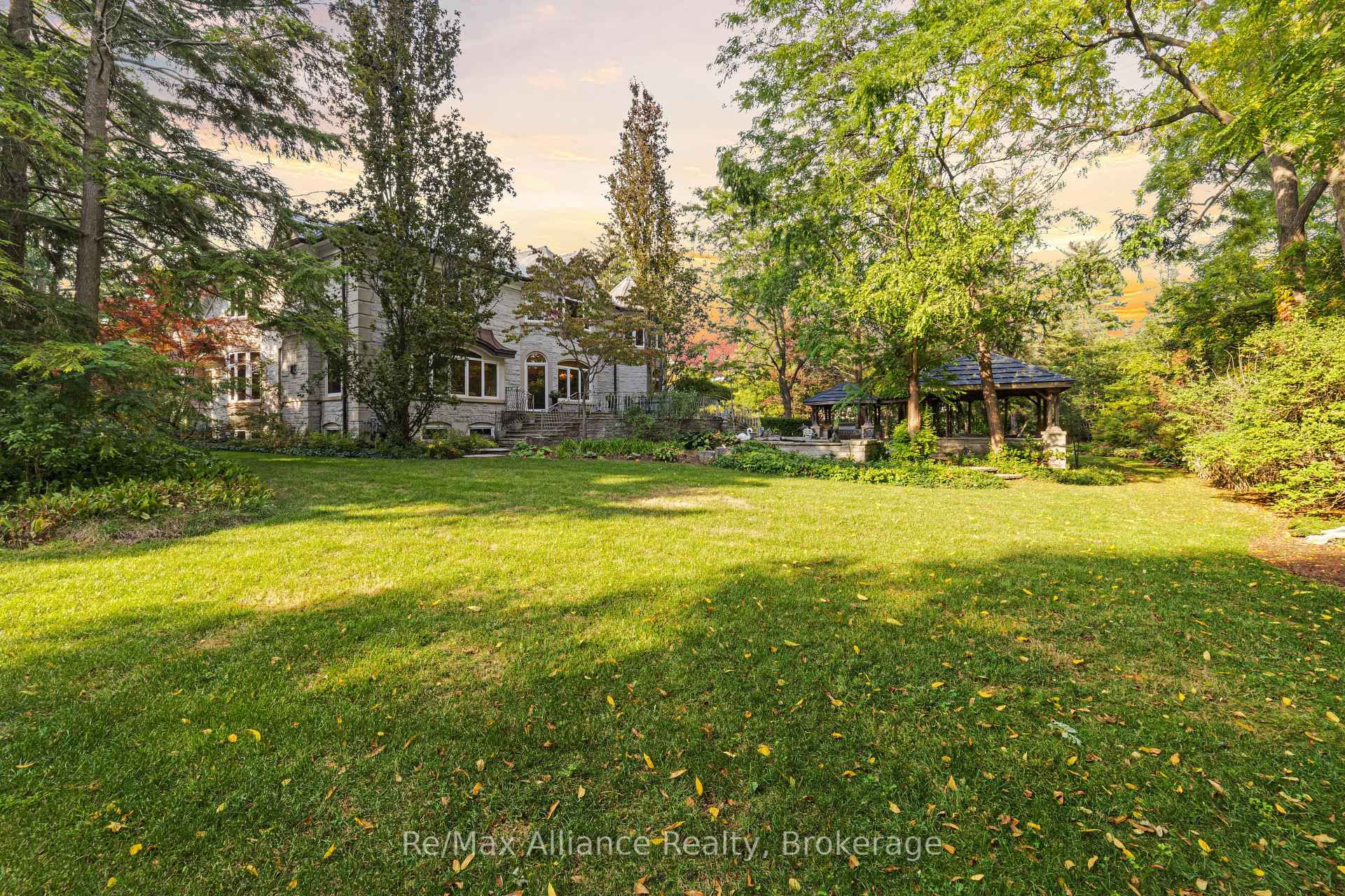 Photo 48 of 1024 Linbrook Road, Oakville, Morrison — HOMEH