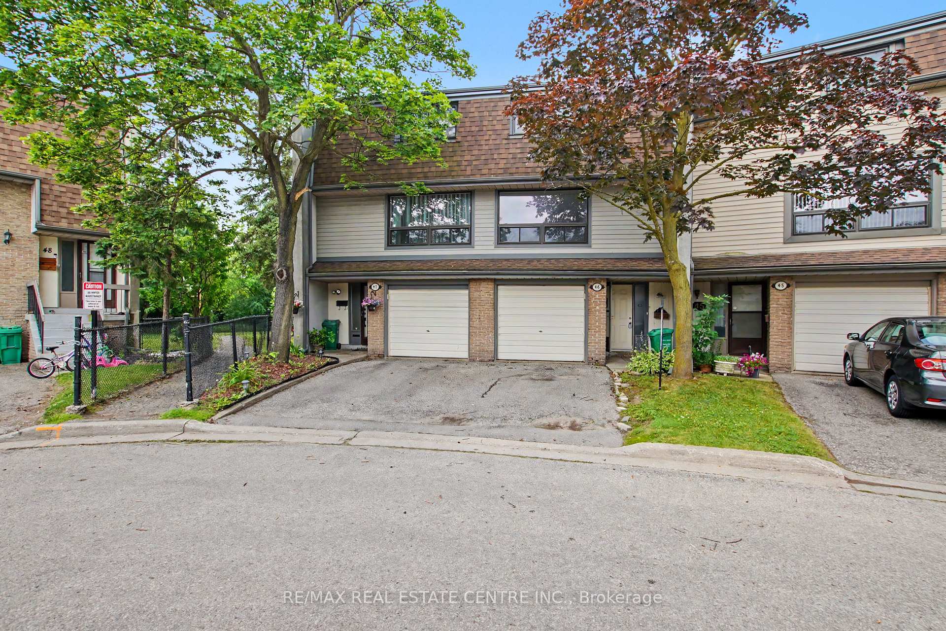 Photo 2 of Unit 46, 46 Ashton Crescent, Brampton, Central Park — HOMEH