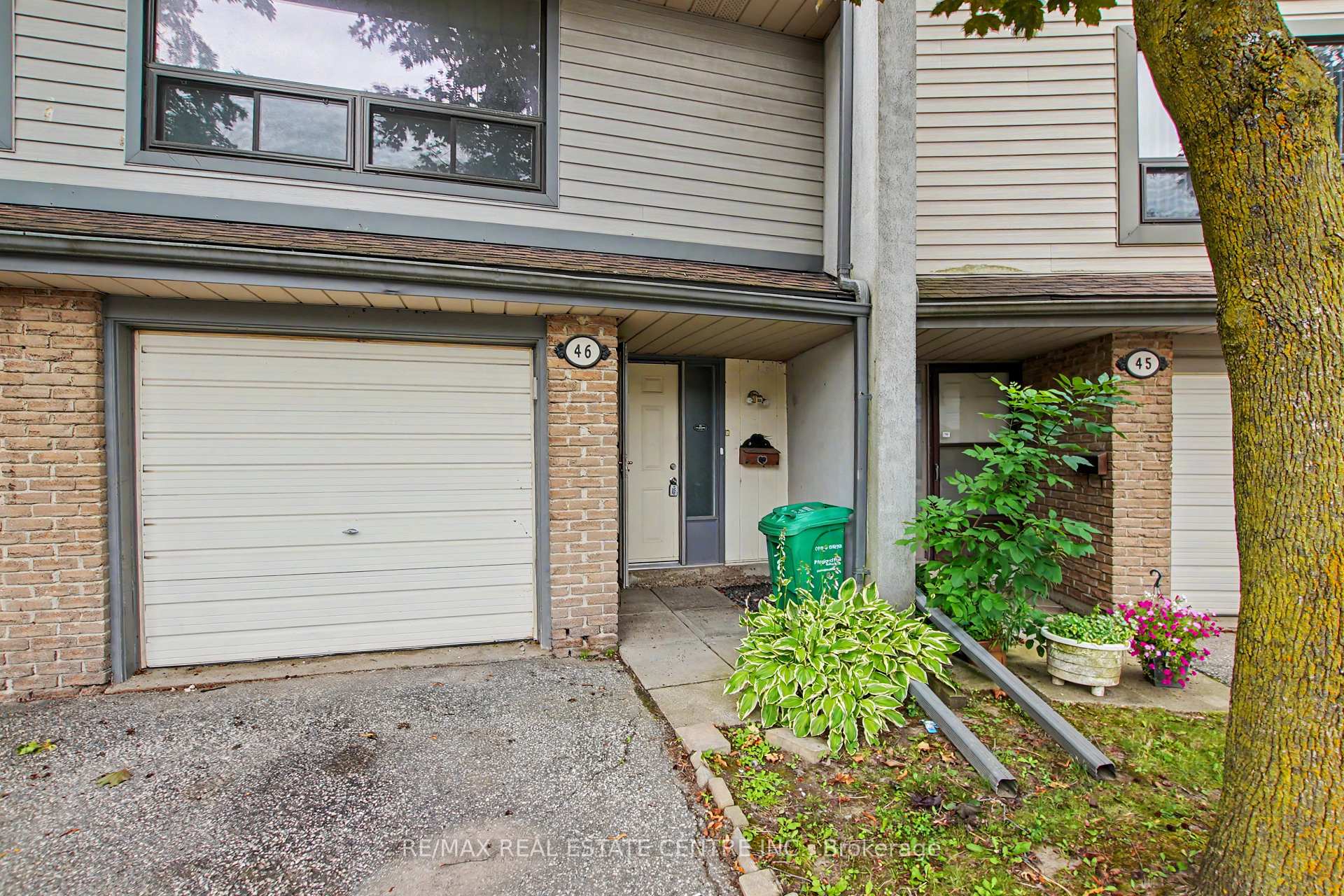 Photo 3 of Unit 46, 46 Ashton Crescent, Brampton, Central Park — HOMEH