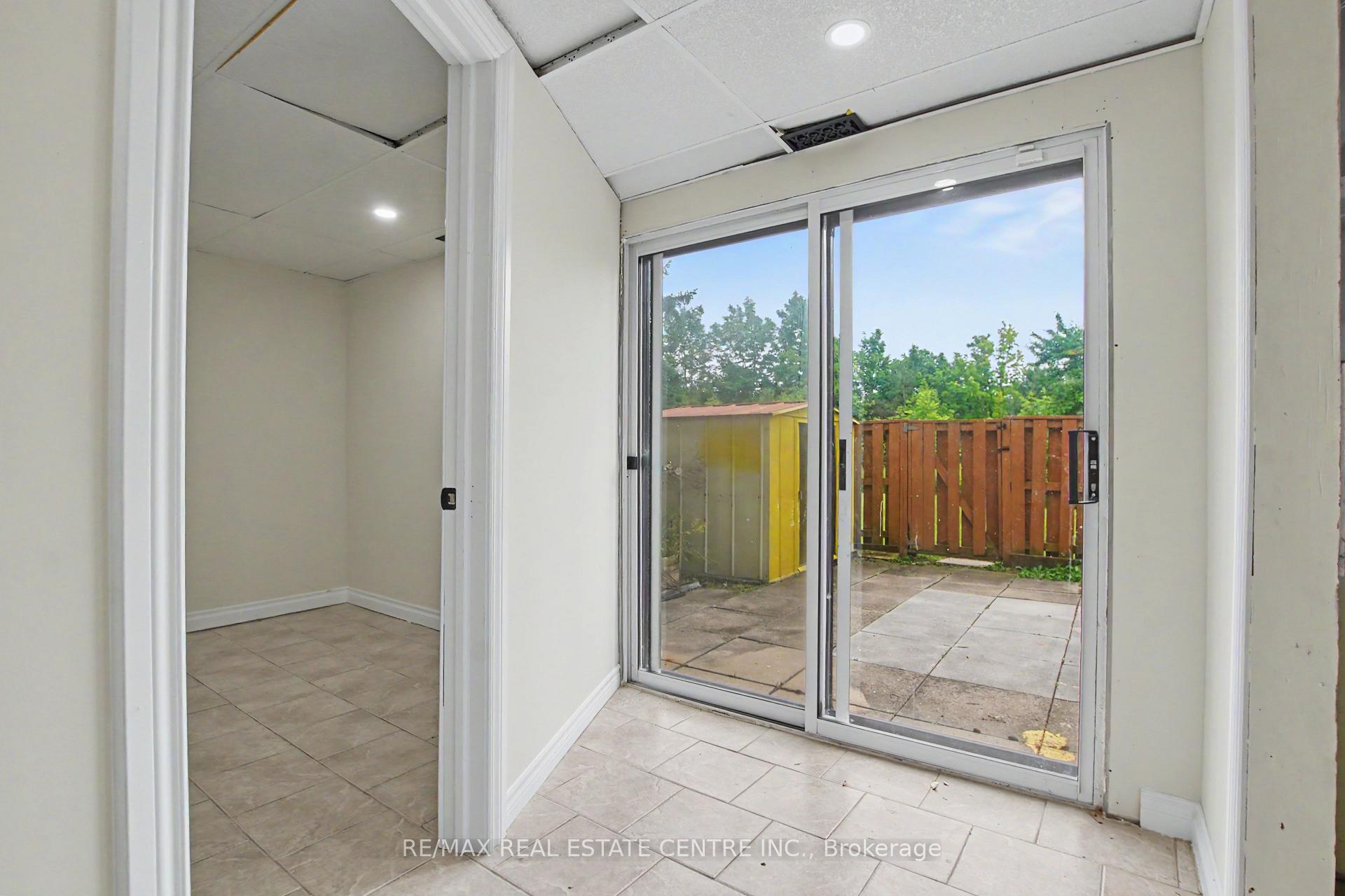 Photo 6 of Unit 46, 46 Ashton Crescent, Brampton, Central Park — HOMEH