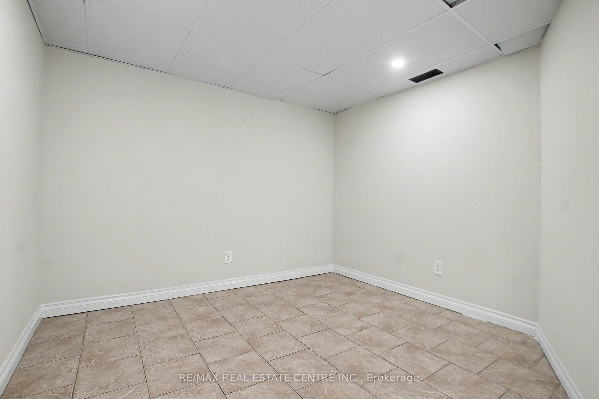 Photo 8 of Unit 46, 46 Ashton Crescent, Brampton, Central Park — HOMEH