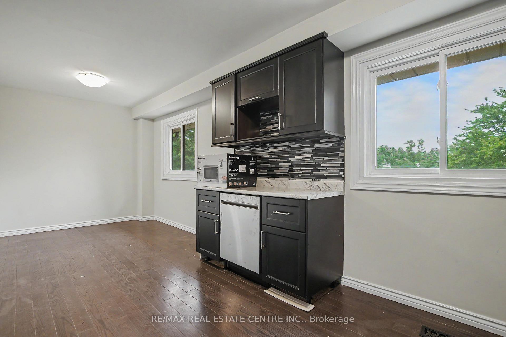 Photo 14 of Unit 46, 46 Ashton Crescent, Brampton, Central Park — HOMEH