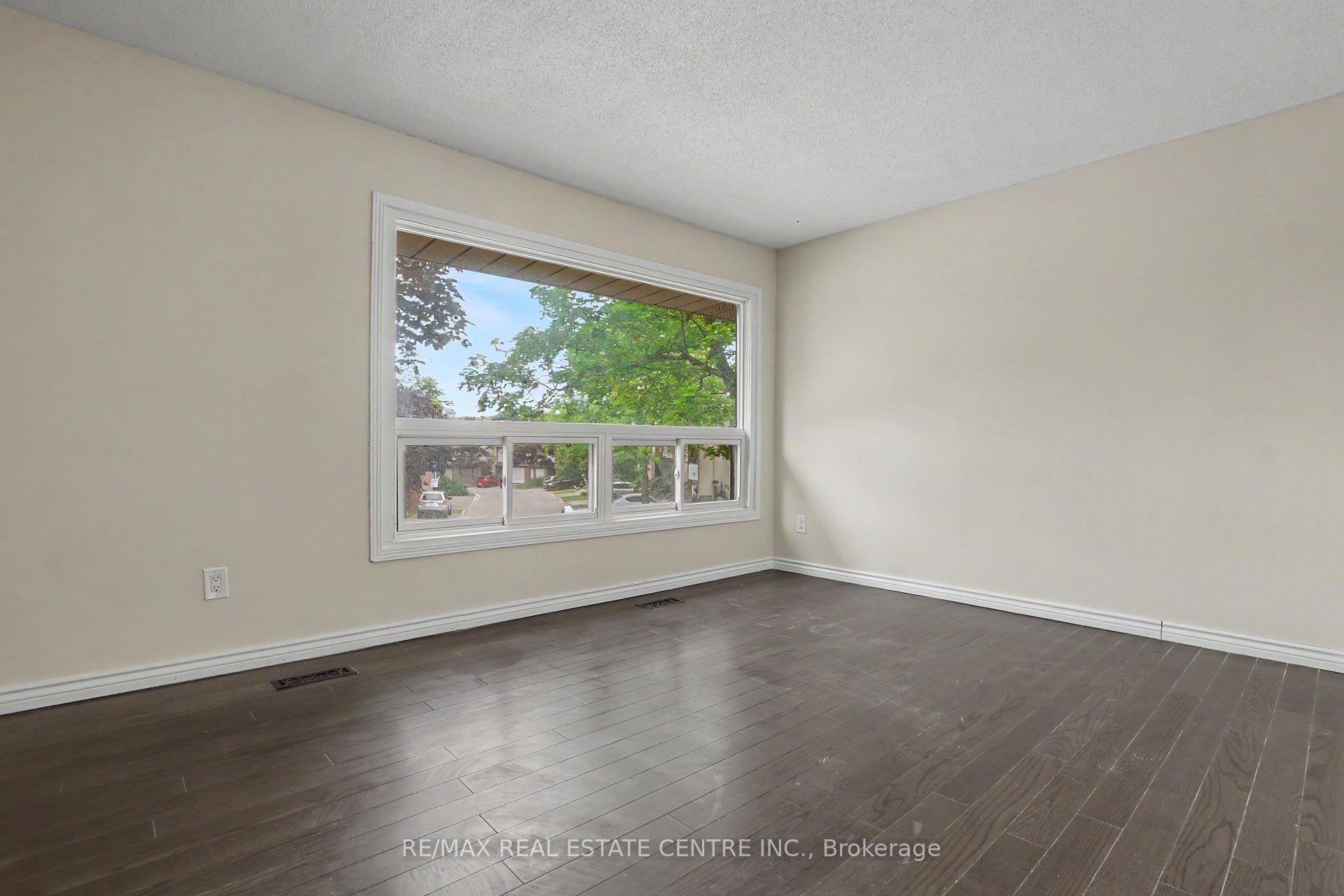 Photo 15 of Unit 46, 46 Ashton Crescent, Brampton, Central Park — HOMEH