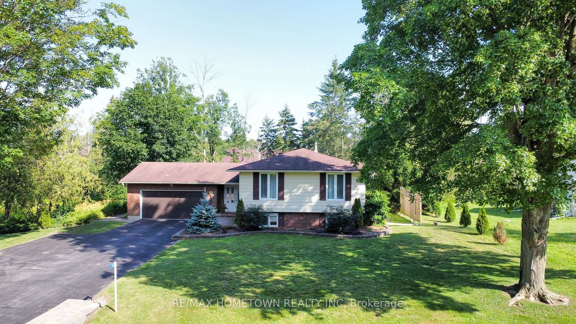 Photo 32 of 1 Meikle Drive, Augusta, Augusta Twp — HOMEH